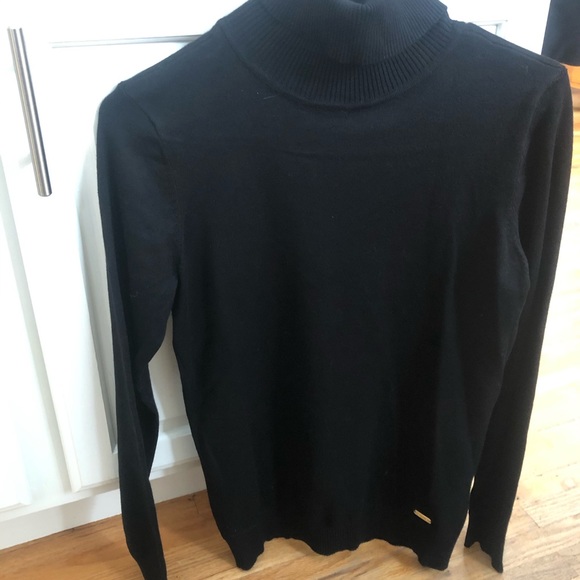 Calvin Klein Black turtleneck - Picture 3 of 3